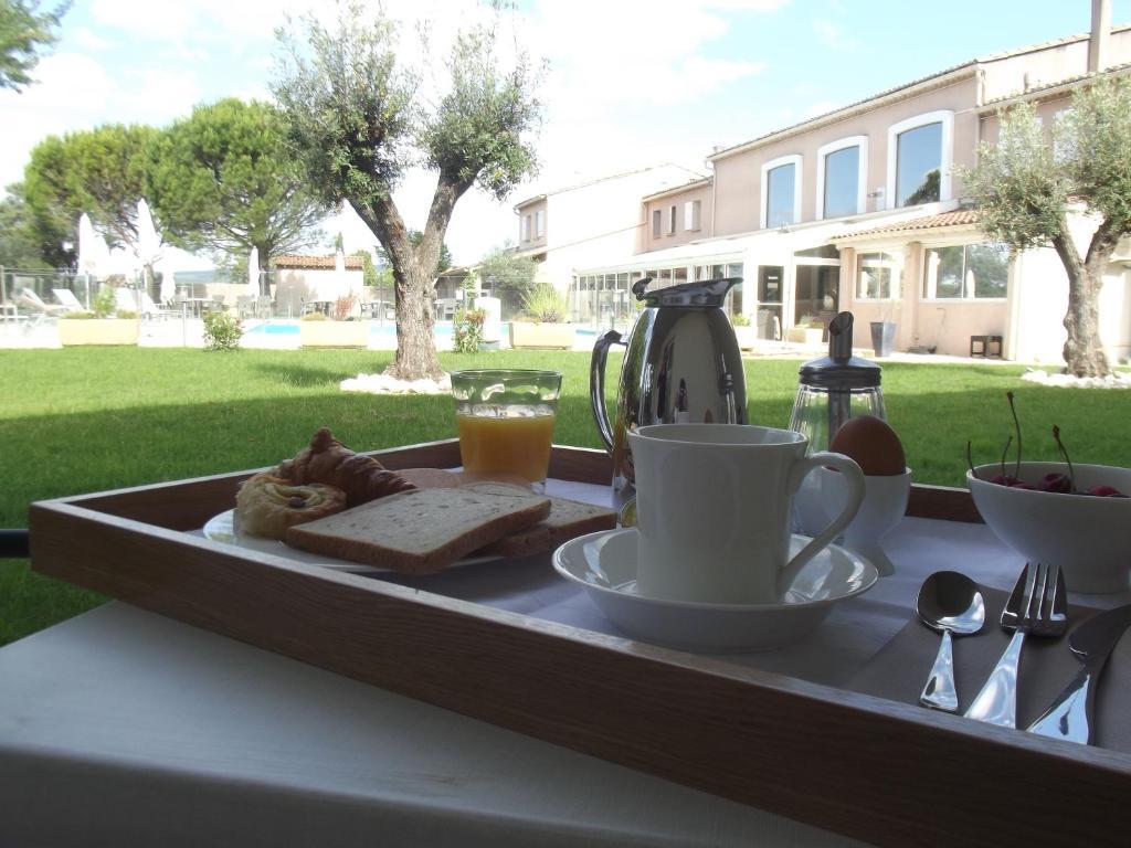 Hotel Le Domaine Des Oliviers Pierrelatte Zewnętrze zdjęcie